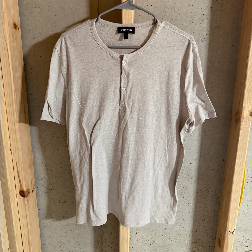 Express Men’s Short Sleeve Henley Large